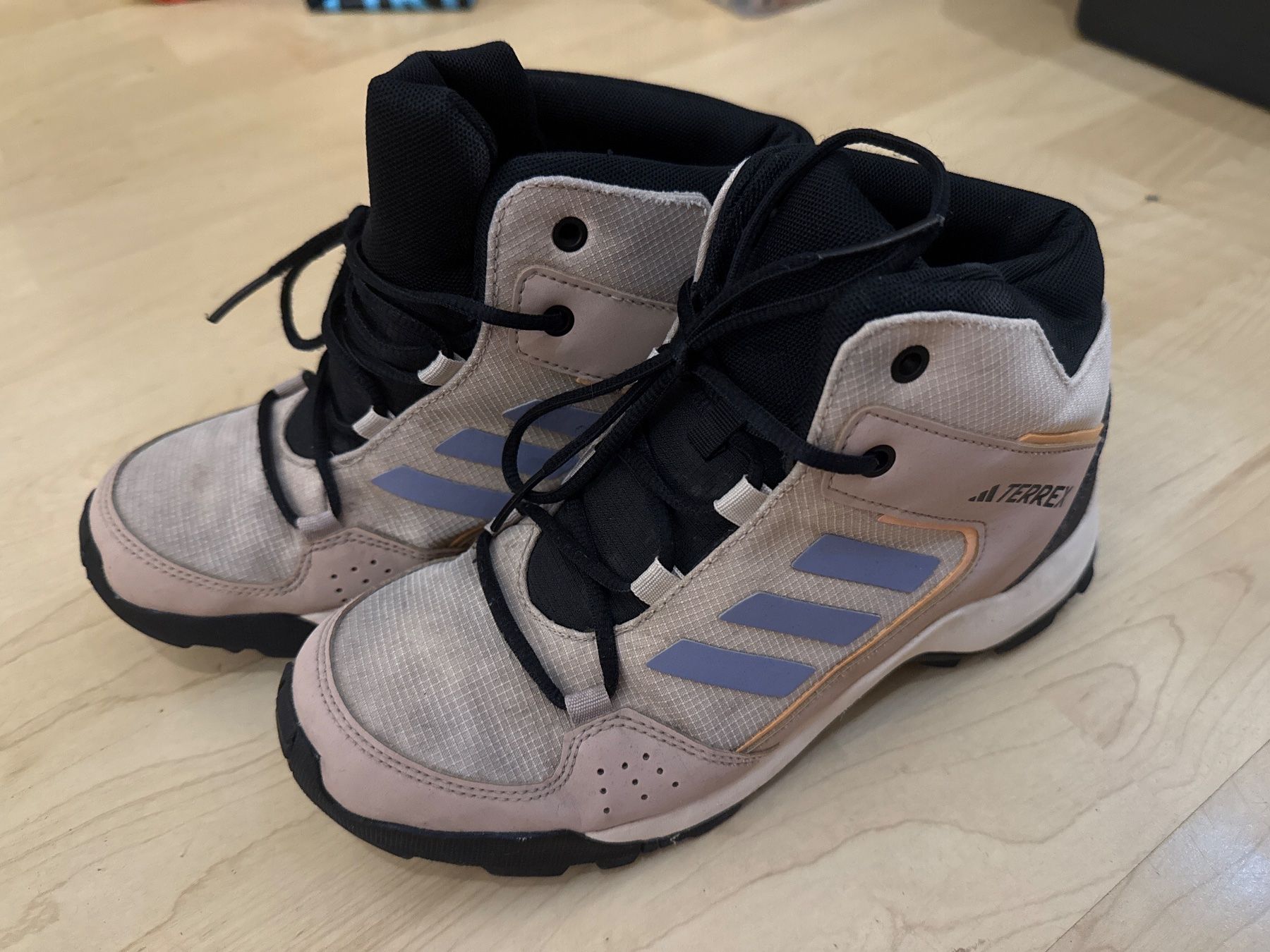 Adidas Scarpe per ragazzi: Wanderschuhe Adidas Terrex Gr. 36 – Usato da Uster venduto da pas_ytj2 1
