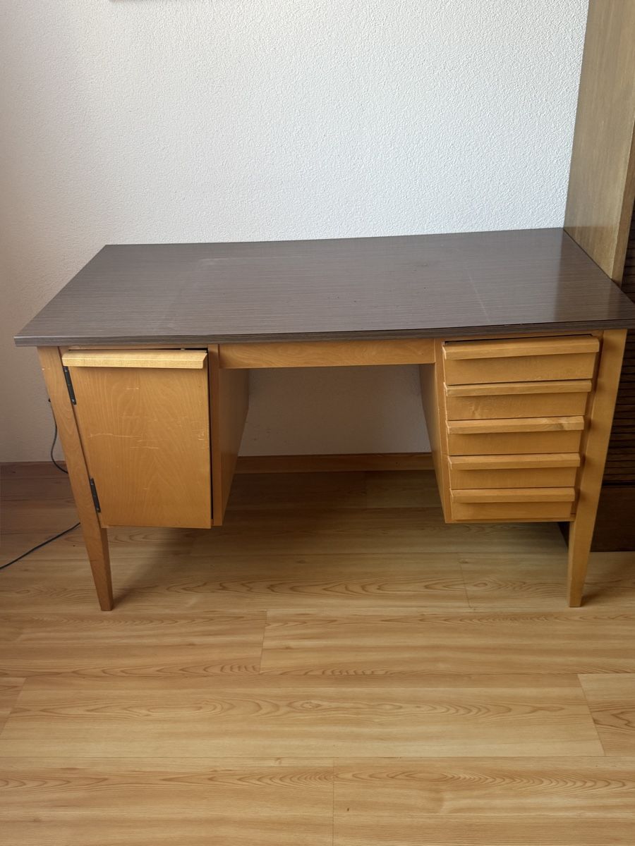 Scrivanie: Schreibtisch Holz – Usato da Windisch venduto da _sru_