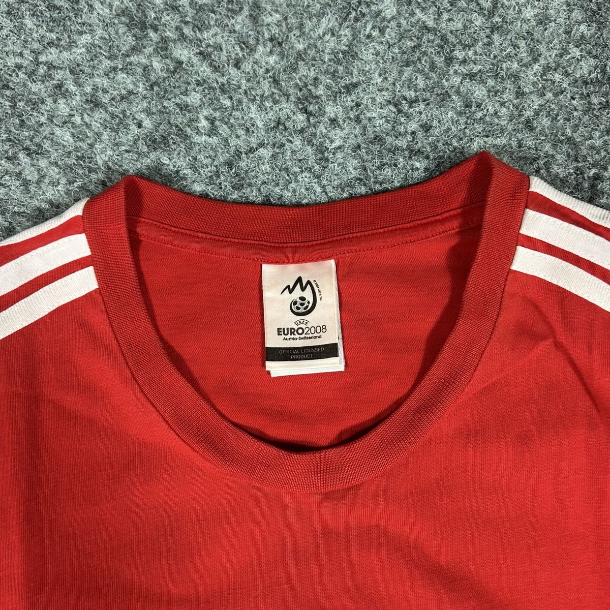 Adidas T-shirts: 2008 Euro Swiss – D'occasion à La Sagne NE par Matlasape 3