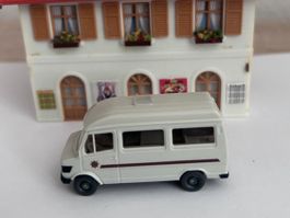 Wiking Mercedes 280 282 Wohnmobil ( Knie)