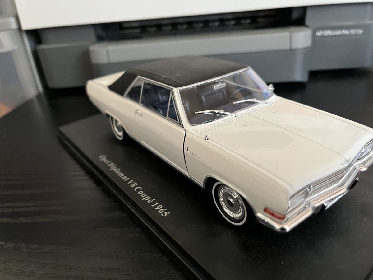 Giocattoli: Opel Diplomat V8.   1:24 – Usato da Rümlang venduto da Papamoll4 6