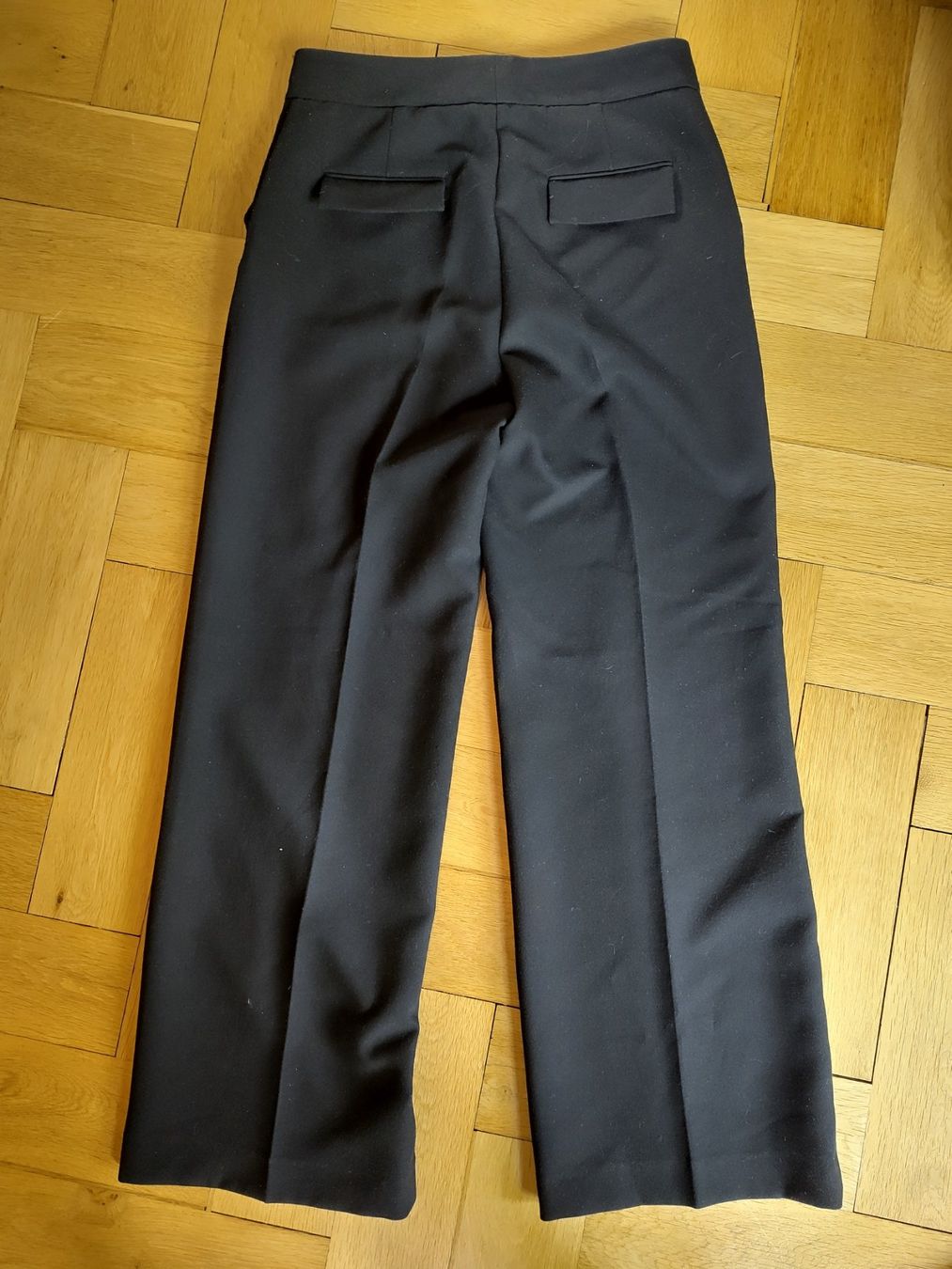Zara Pantaloni: Hose – Usato da Bern venduto da Linii 1