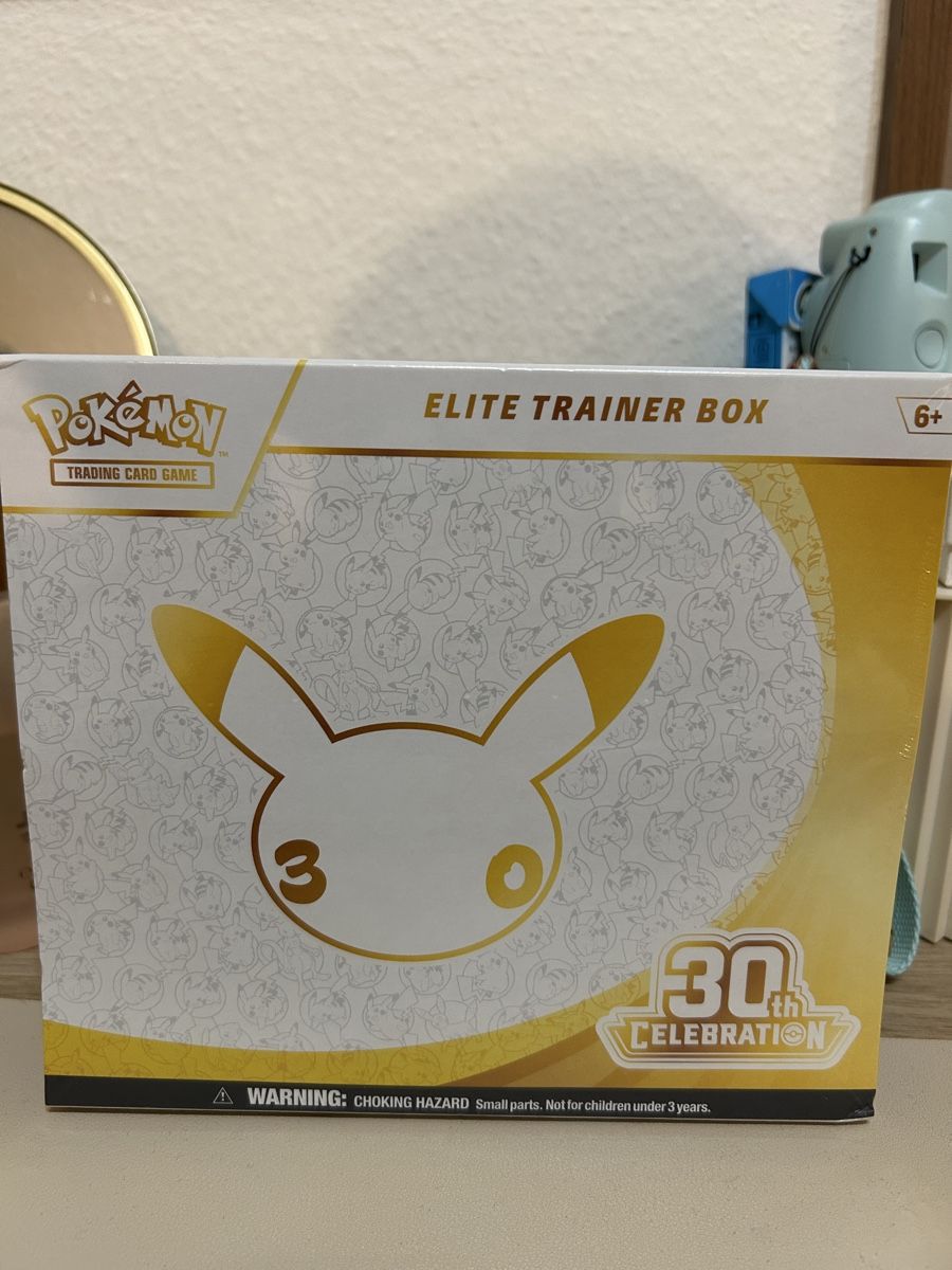 Pokémon Sammelbilder & Trading cards: 30th ETB Englisch – Neu (gemäss Beschreibung) aus Pratteln von dav_7ccc