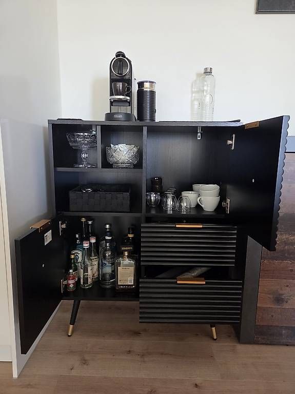 Commodes: Kaffeemöbel / Kommode – D'occasion à Bellmund par Nimu03