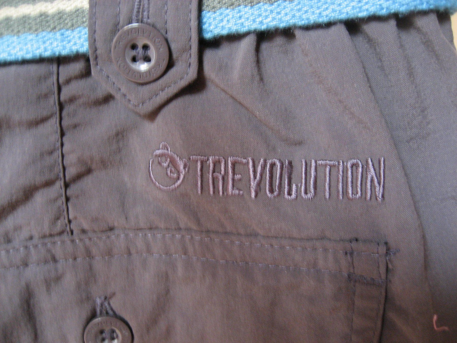 Trevolution Pantaloni: Short Trevolution taille 42, neuf – Nuovo e nell'imballaggio originale da Delémont venduto da marryb 2