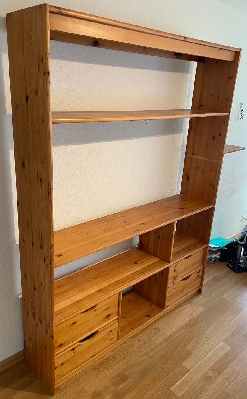 Mobili TV: Solid Pine Shelving Unit with 4 drawers, works as TV Stand – Usato da Ettingen venduto da JohnnyCrash