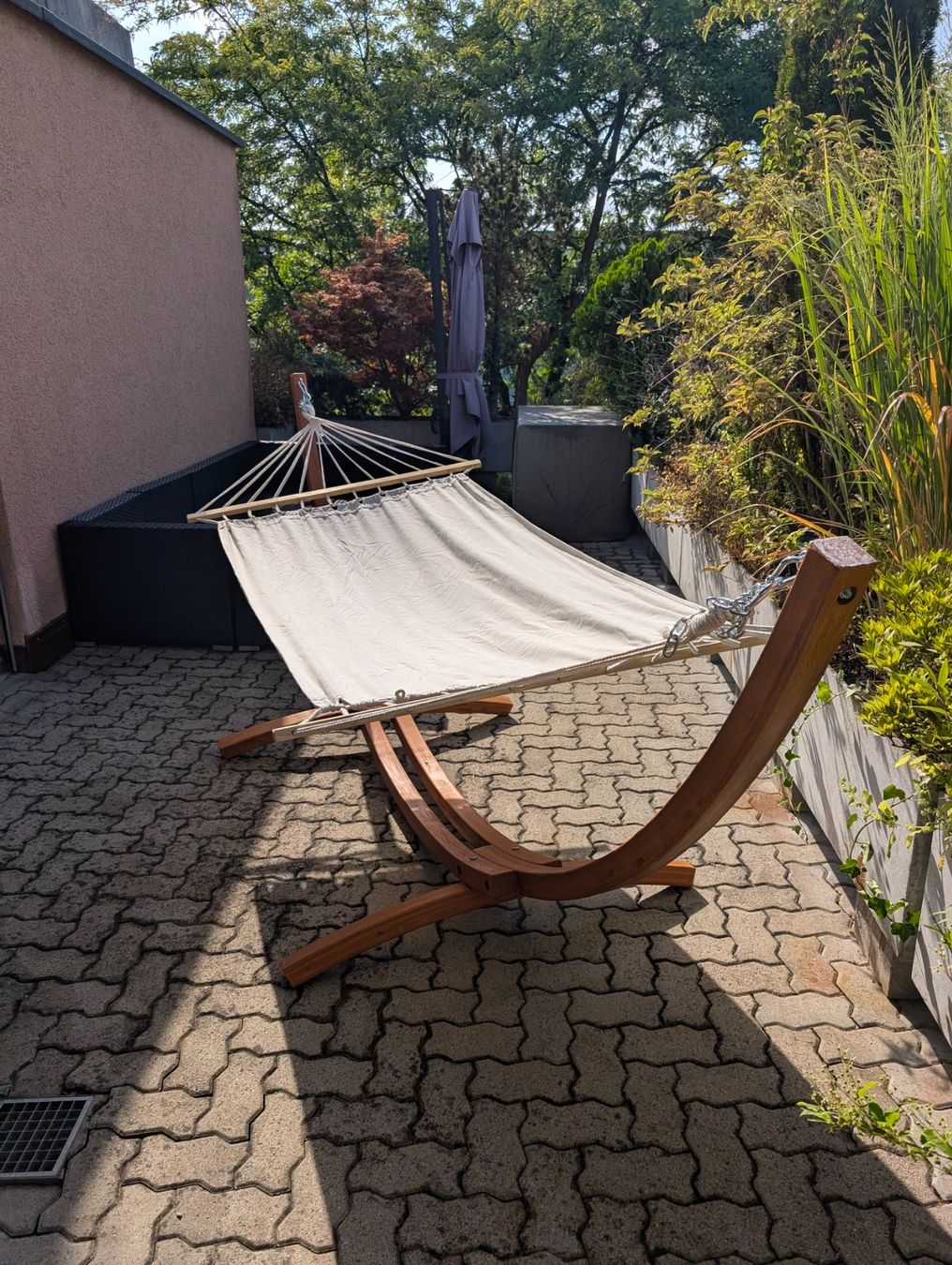 Amache: Hängematte mit Gestell aus Holz – Usato da Schlieren venduto da maschiin90 1