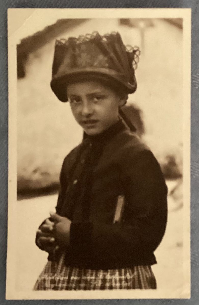 Cartoline postali: Lötschental Tracht – Usato da Reinach BL venduto da Linda013