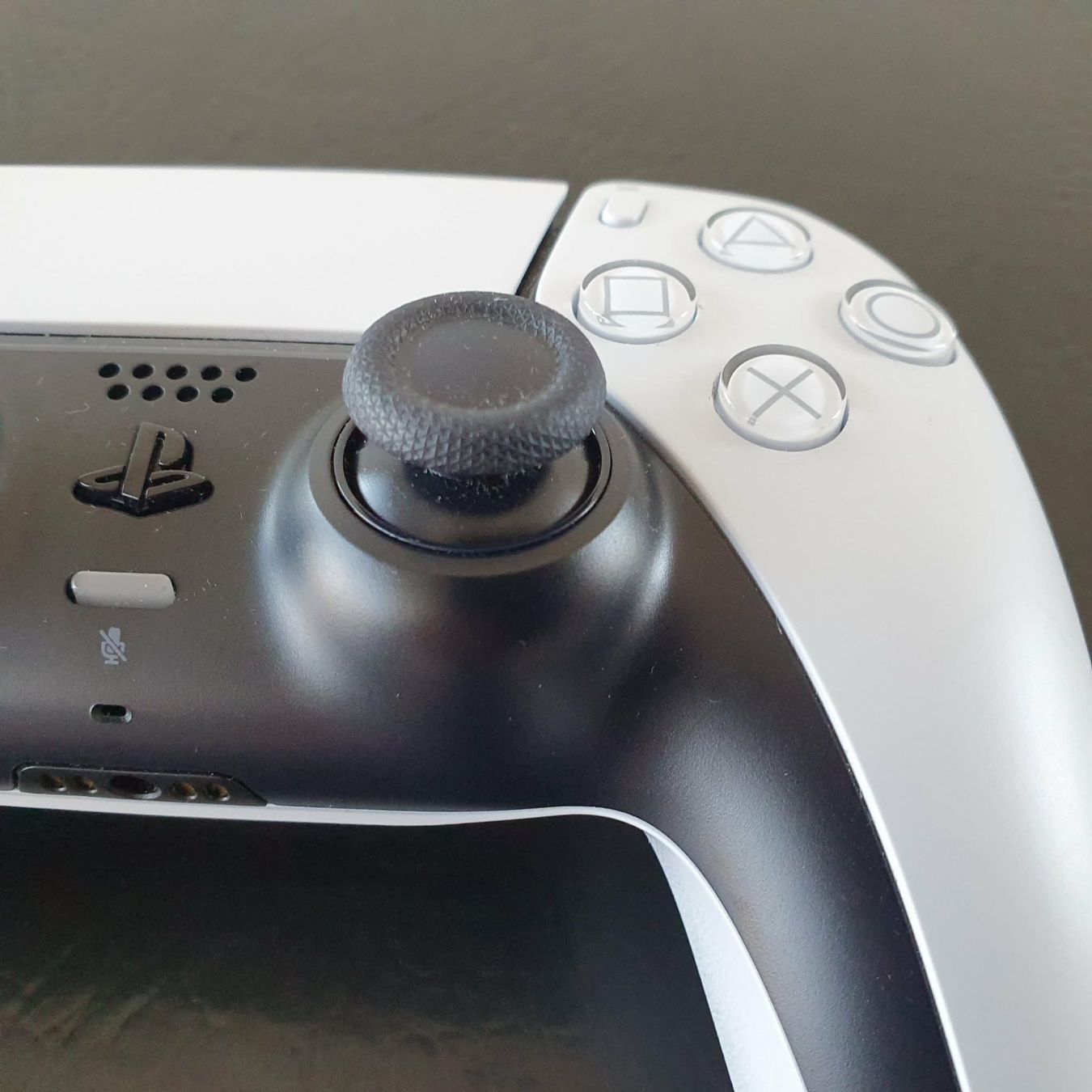 Sony Controller: Manette PS5 endommagée / PS5-Kontroller mit Stickdrift – Usato da Suhr venduto da Lavigie 1