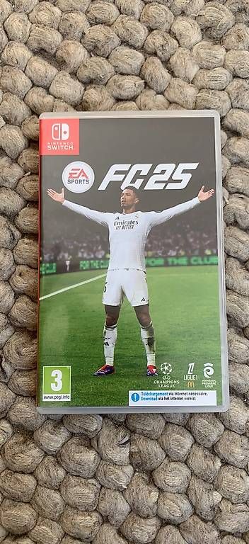 Jeux: Fc 25 switch  – D'occasion à Lausanne par luc_8wsj