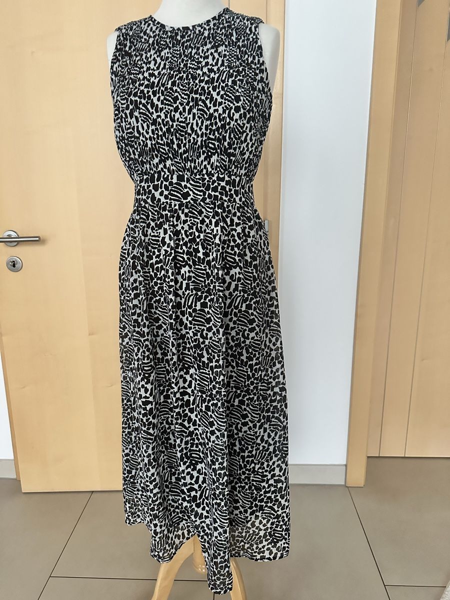 Vestiti: Kleid – Usato da visp venduto da Kmemo1