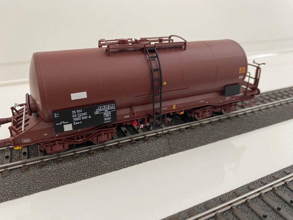 Albert Modell 788014 CG MC Zaes-z Montenegro (Neu und originalverpackt ...
