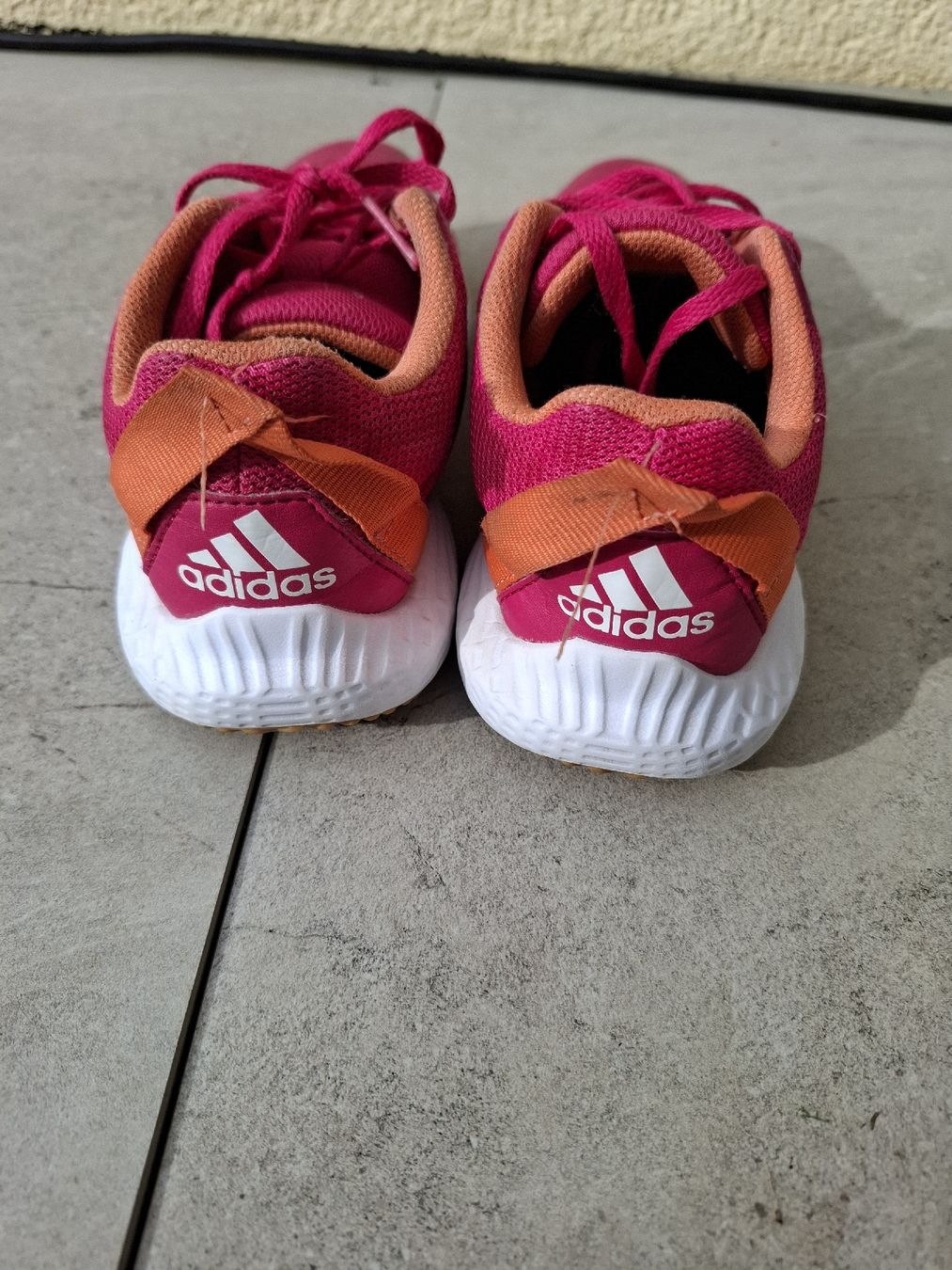 Adidas Scarpe per ragazzi: Adidas Turnschuhe Grösse 34!!! – Usato da Dörflingen venduto da Sander 5