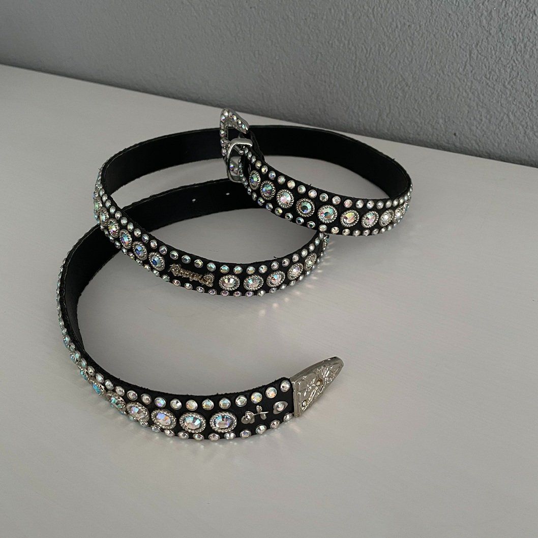 Cinture: Kippys schwarzer Ledergürtel mit Strass – Usato da Thun venduto da Rowaner 6
