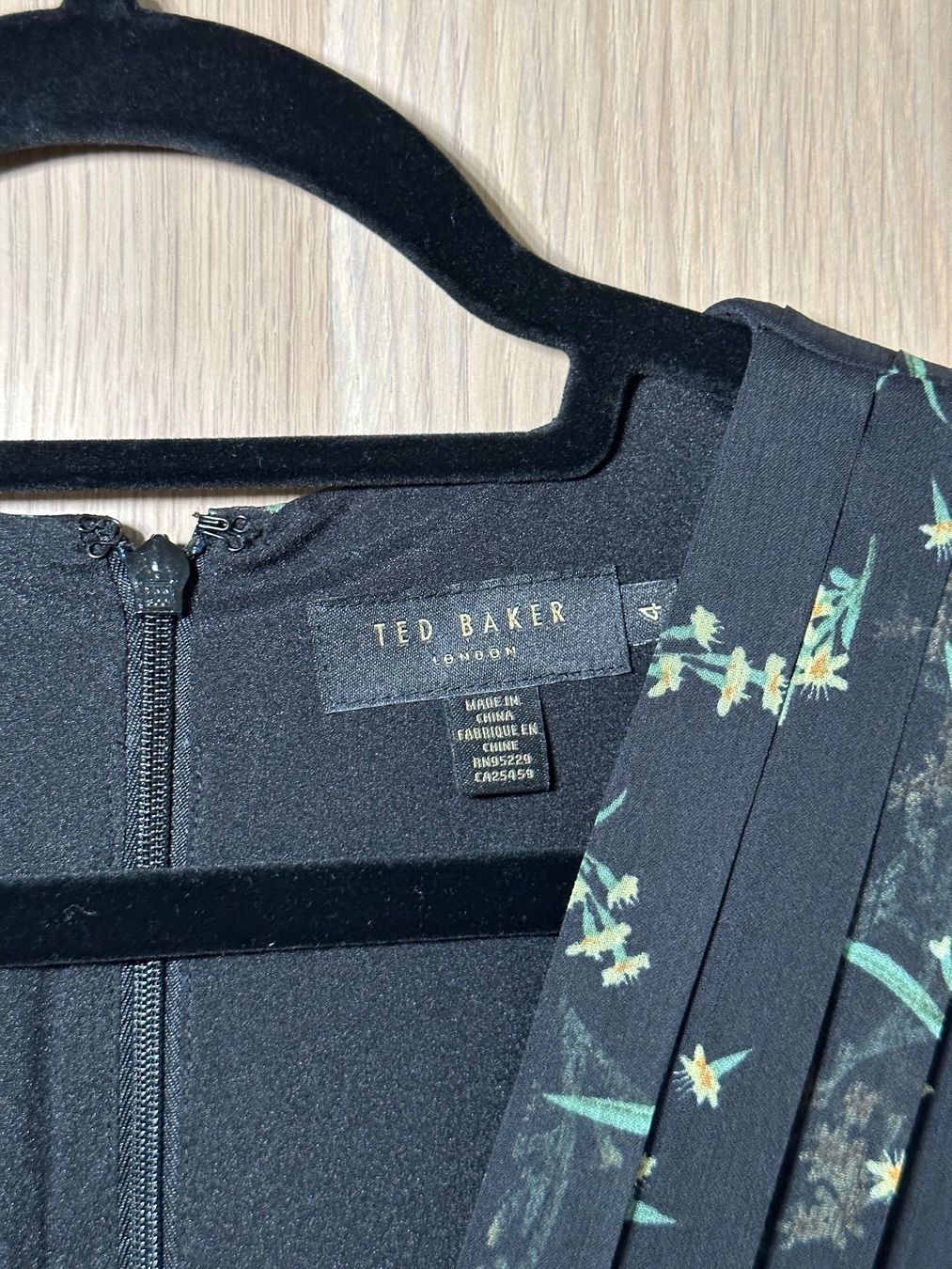 Ted Baker Vestiti: Ted Baker Kleid Gr. 4 (40) – Nuovo (secondo la descrizione) da Winterthur venduto da LeLe0606 2