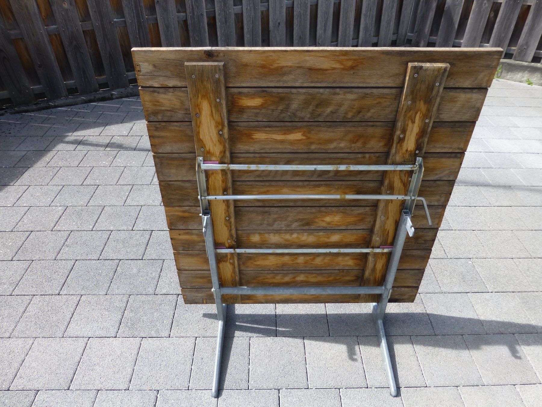 Tavoli: Gartentisch klappbar massiv Eiche – Usato da Hochdorf venduto da lunima 7