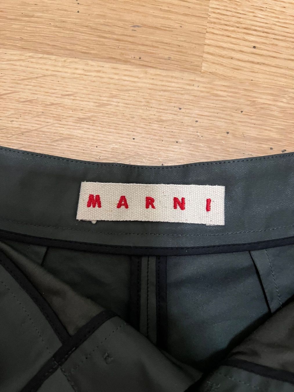 Completi & Tailleur: MARNI Set Anzug Suit Shorts Top Gr 40 – Usato da Ebmatingen venduto da dartim 2