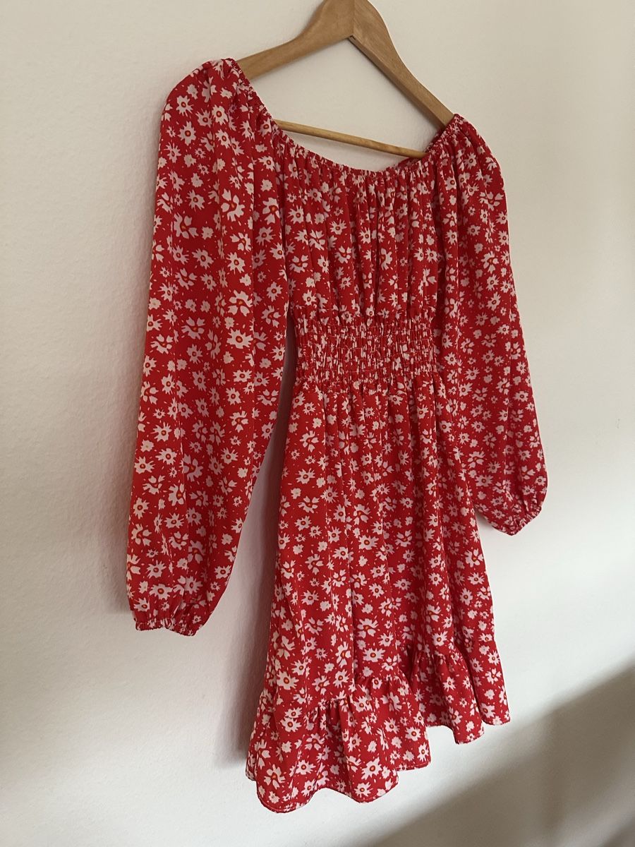 Kleider: Rotes Sommerkleid mit Blumenmuster – Gebraucht aus Stäfa von buecher10 2