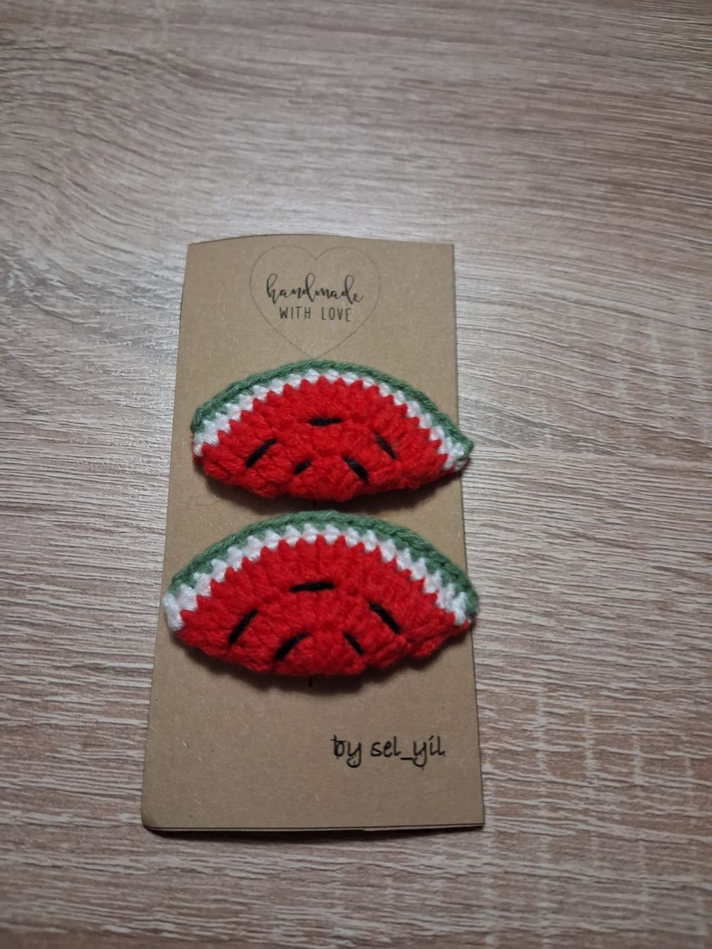 Accessori per capelli: Gehäkelte Haarspangen Wassermelone form  – Nuovo e nell'imballaggio originale da Grafstal venduto da sel_yil