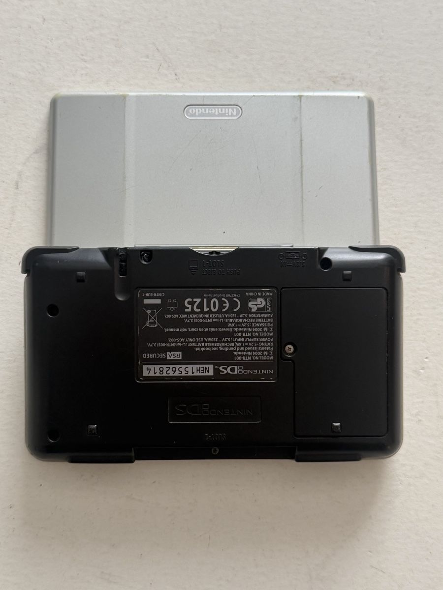 Nintendo Console: Nintendo DS Tank Silver + 5 jeux Nintendo – Usato da Genève venduto da sho_67qj 2