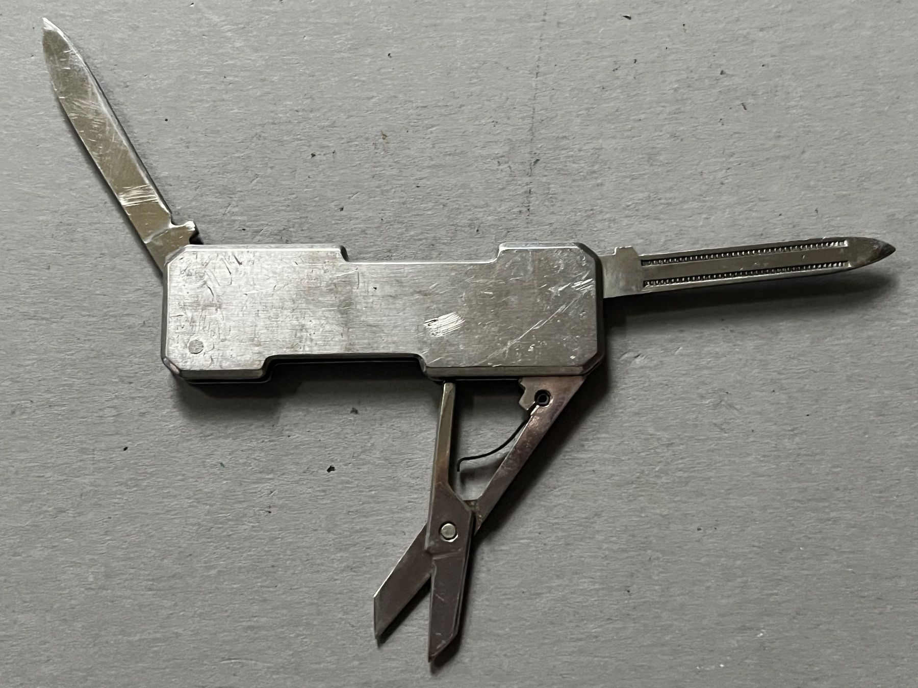 Couteaux de poche: Sackmesser 60 mm - AUTO METER AG – D'occasion à Zürich par FV.vintage 1