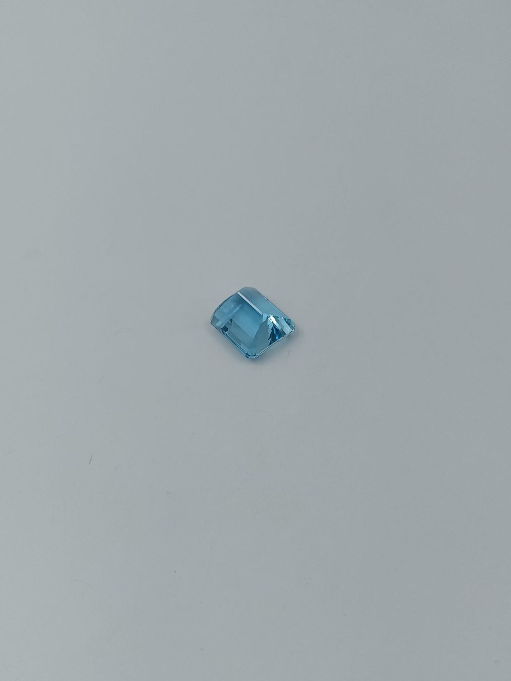 Pietre preziose: 1 AQUAMARIN 34.21 CT. – Usato da Luzern venduto da EdiGem 3