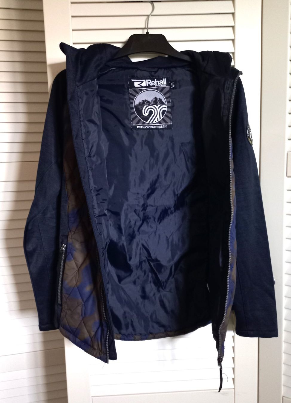 Jacken: Sportjacke von Rehall Gr. S/M – Gebraucht aus Bévilard von belkin 5