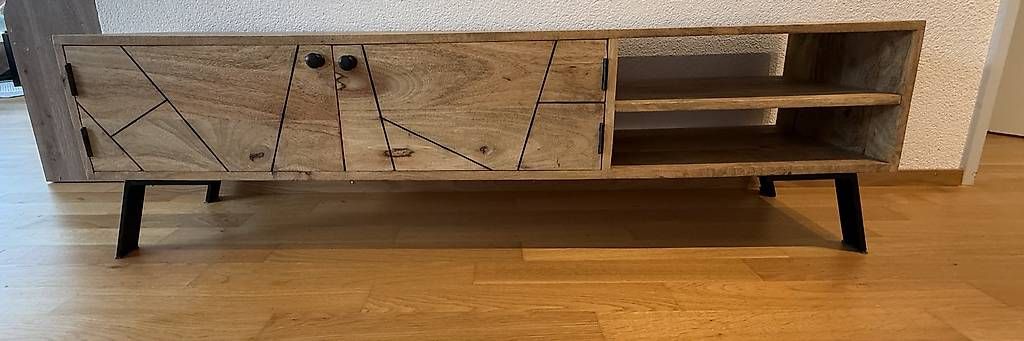 Mobili TV: Lowboard – Usato da St.Gallen venduto da Gale88