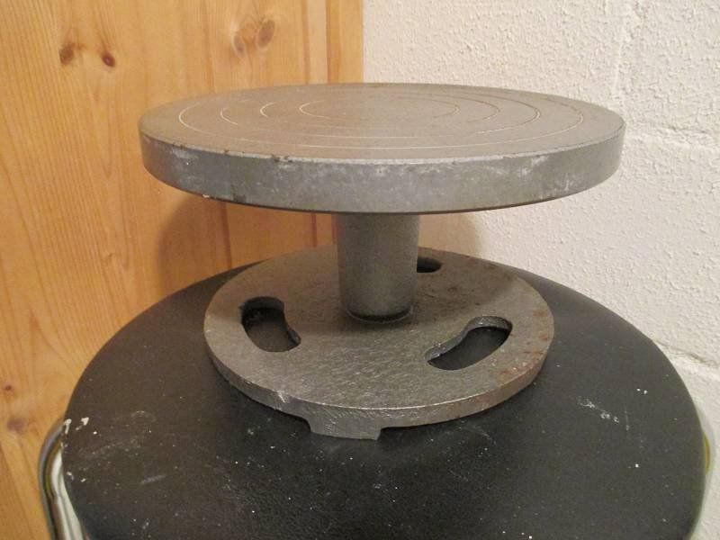 Tutti gli attrezzi: Töpfer Drehteller – Usato da Rubigen venduto da Ziegelmatt 4