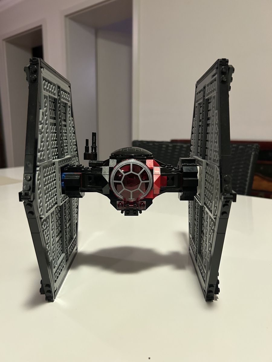 Star Wars Baukästen: Lego Star Wars TIE fighter 75101 – Gebraucht aus Versoix von mat_22qv 1