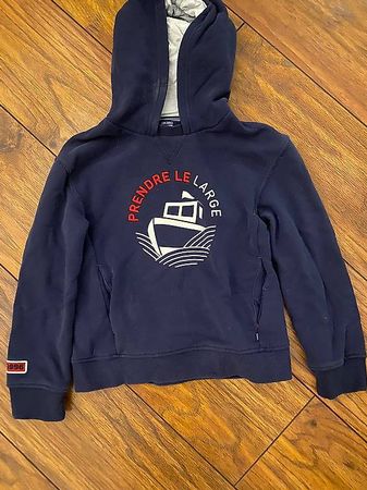 Pull okaidi taille 128 neuf 