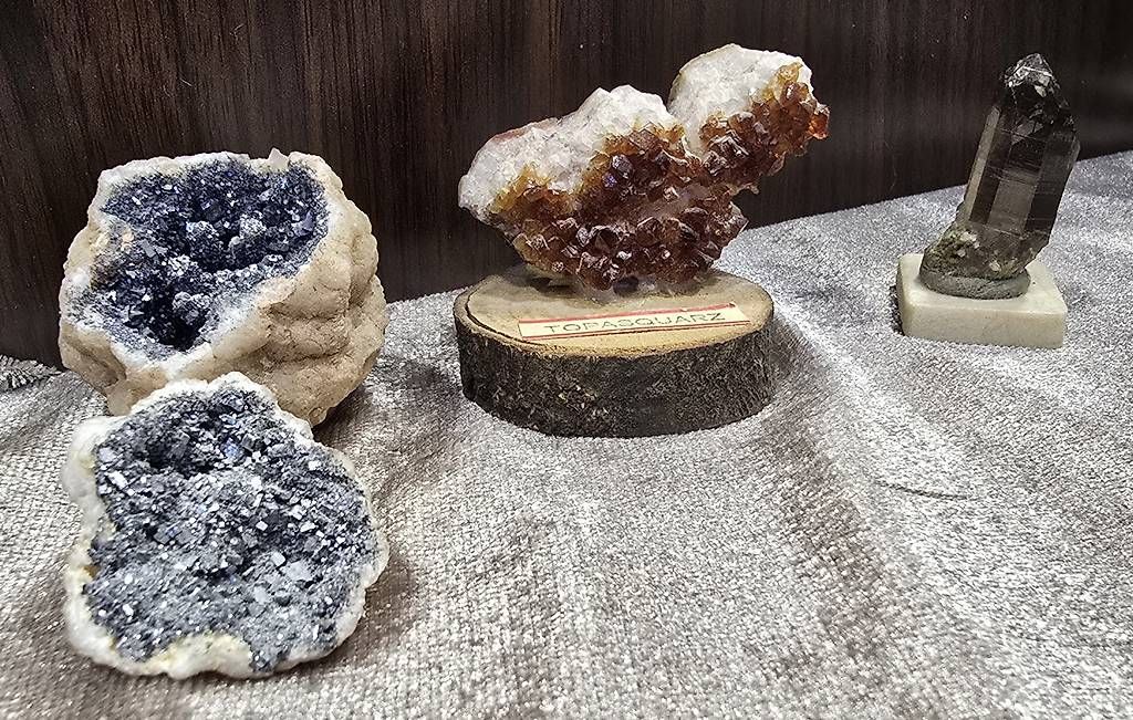 Minerali & Pietre curative: Diverse Quarzsteine – Usato da Wigoltingen venduto da lumpich