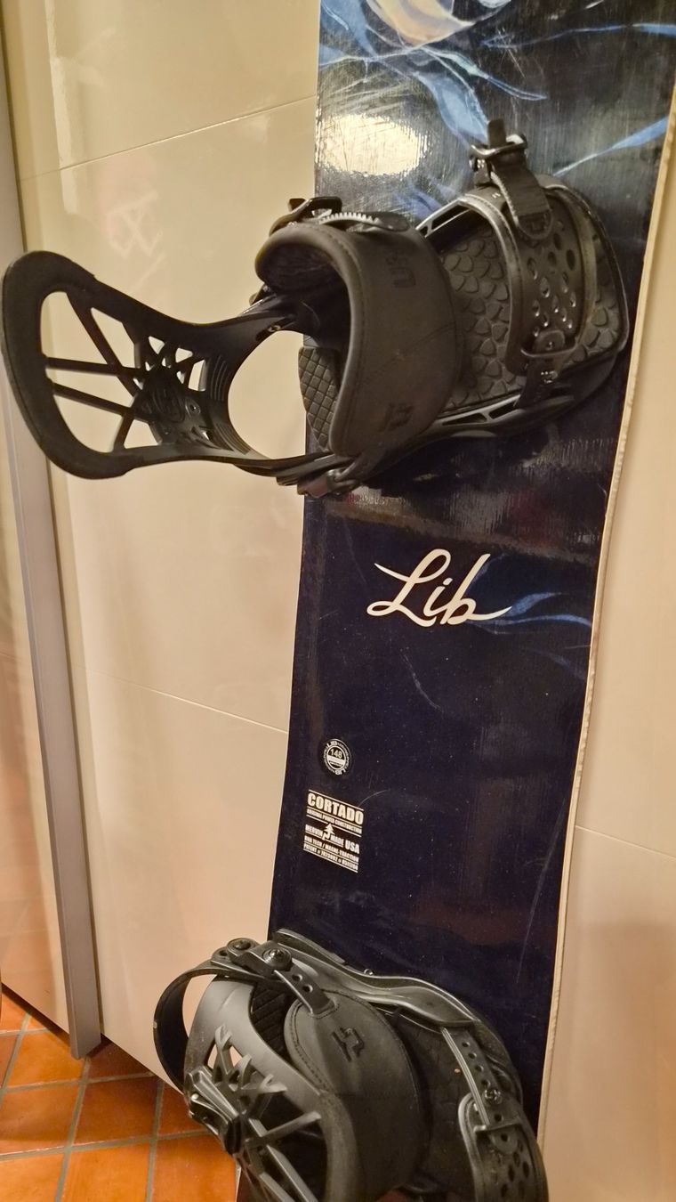 Lib Tech Boards: Lib Tech Snowboard 148cm inkl. Bindung – Gebraucht aus Oberrieden von Raja011 2