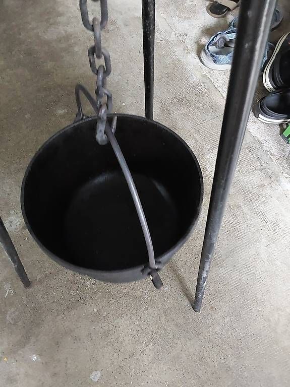 Pentole: Chaudron fonte – Usato da Oron-le-Châtel venduto da pet_zzh7
