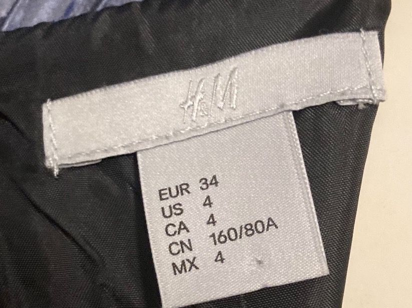 H&M Vestiti: Etuikleid von H&M – Usato da Uster venduto da Kalici1 6
