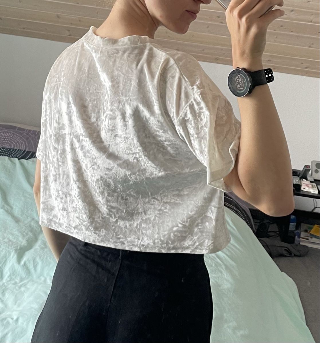 T-shirts: Samt Cropped Tshirt – D'occasion à Kriens par elly24 1