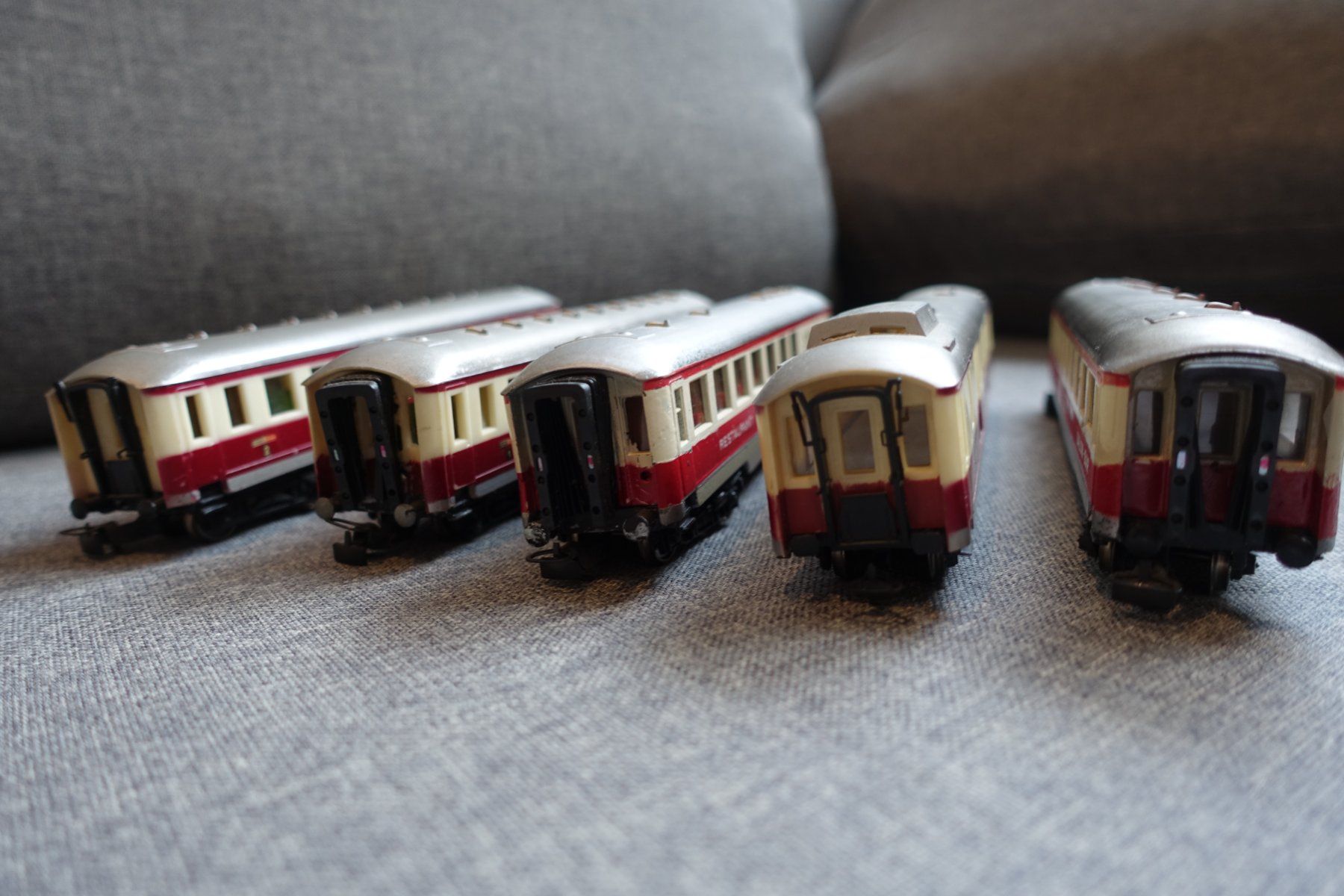 Kleinbahn Modellini di ferrovie: KLEINBAHN Schnellzugwagen Kombination, HO – Usato da Wallbach venduto da Sarrows 5