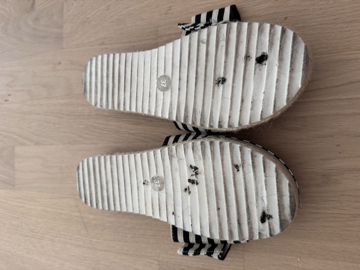 Chaussures femmes: Sandals platform size 37 striped bow – D'occasion à Dübendorf par ClaraS. 5