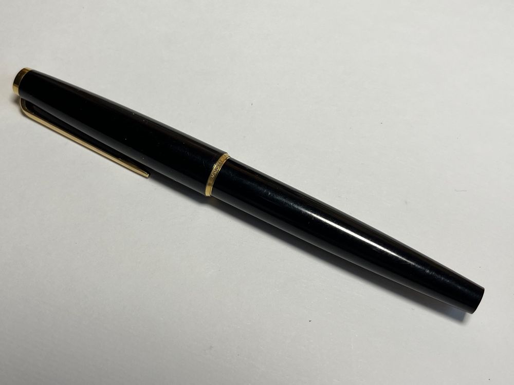 Monteverde Prima Füllfederhalter In Schwarz/Weiß – Schlankes Design Mit Stahlfeder Für Flüssiges Schreiben