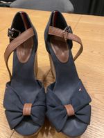 Sandales compensées Tommy Hilfiger bleu marine camel – Espad