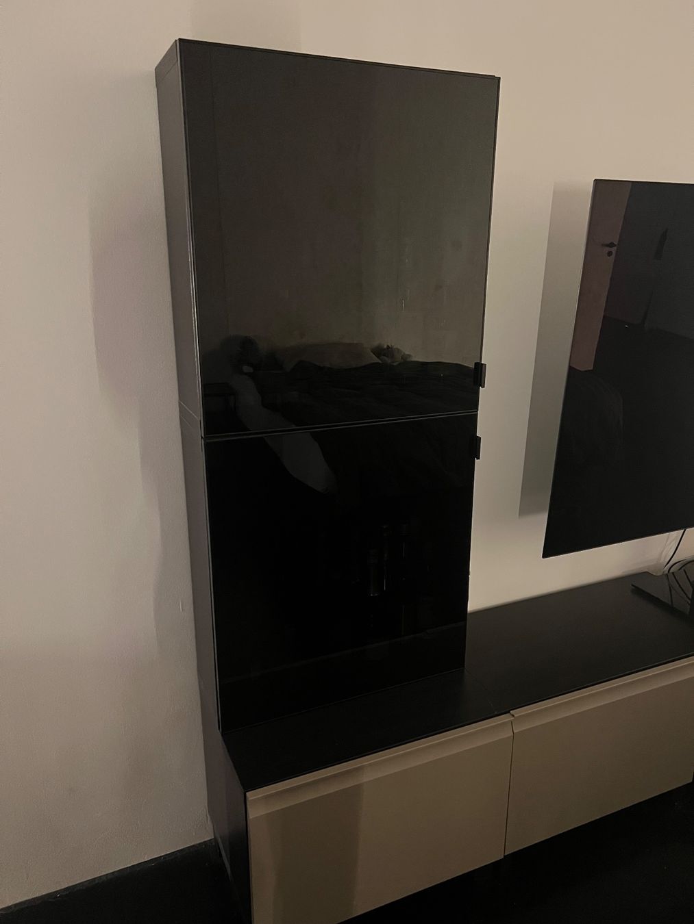 Ikea Mobili TV: Ikea Fernsehmöbel – Usato da Zürich venduto da Zoe.E 1