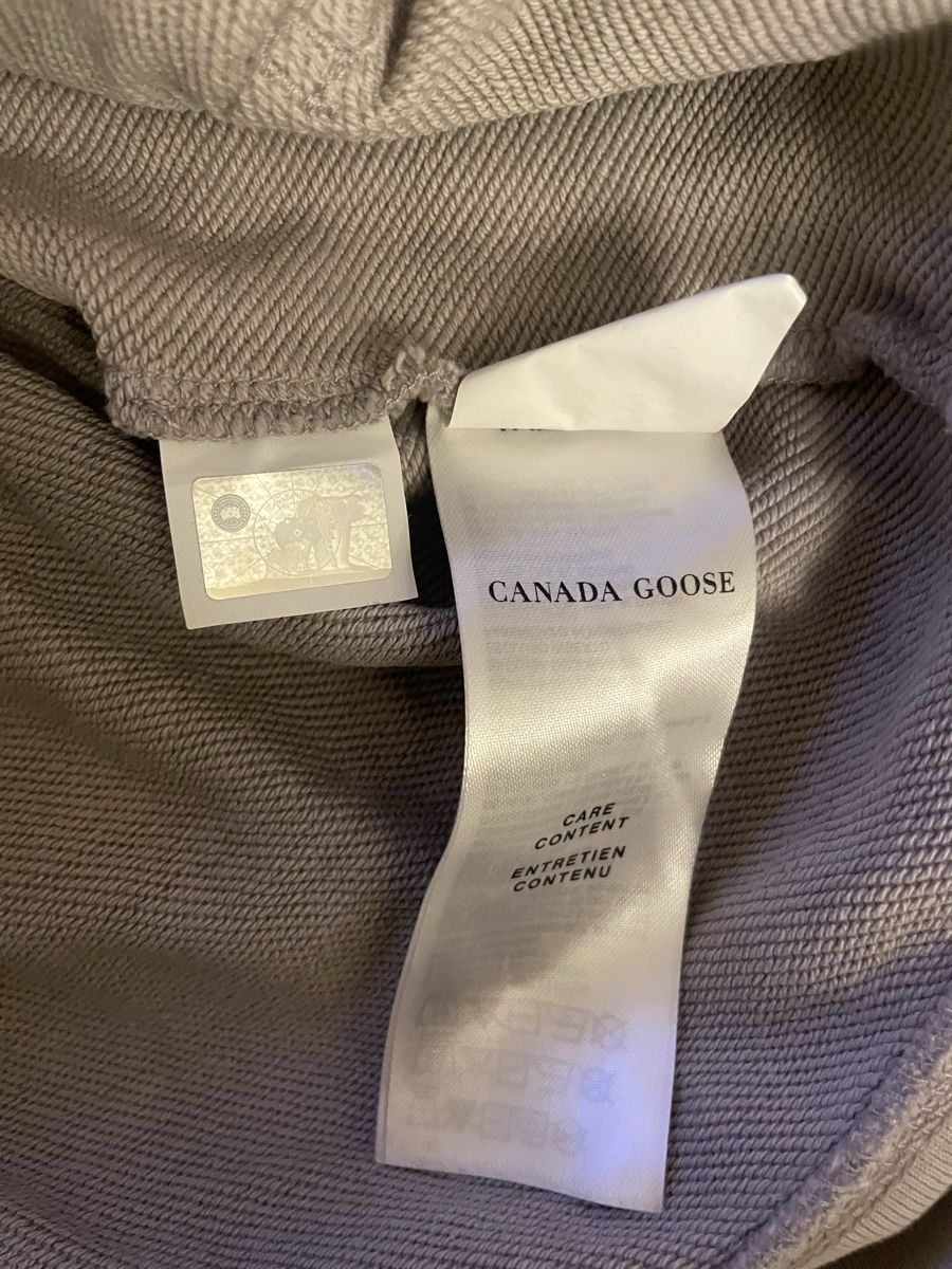 Maglioni & Felpe: Canada Goose Hoodie Grey – Nuovo (secondo la descrizione) da Zürich venduto da deb_j5d7 3