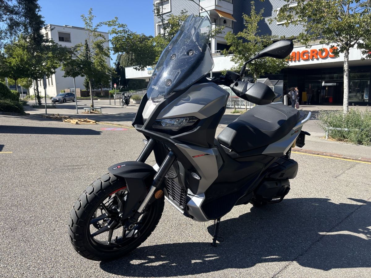Aprilia Scooters: Aprilia SR GT 400 – Gebraucht aus Richterswil von Zrno 1