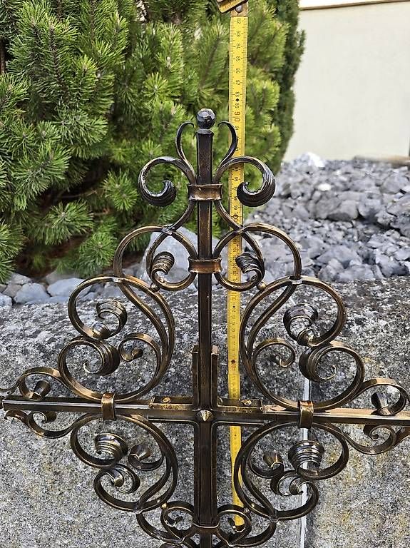 Skulpturen & Statuen: Grabkreuz Handgeschmiedet – Gebraucht aus Vaduz von Shark996 1