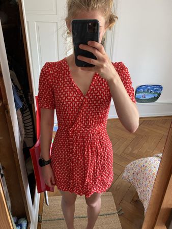 Red floral mini dress by Ba&Sh, perfect for summer!