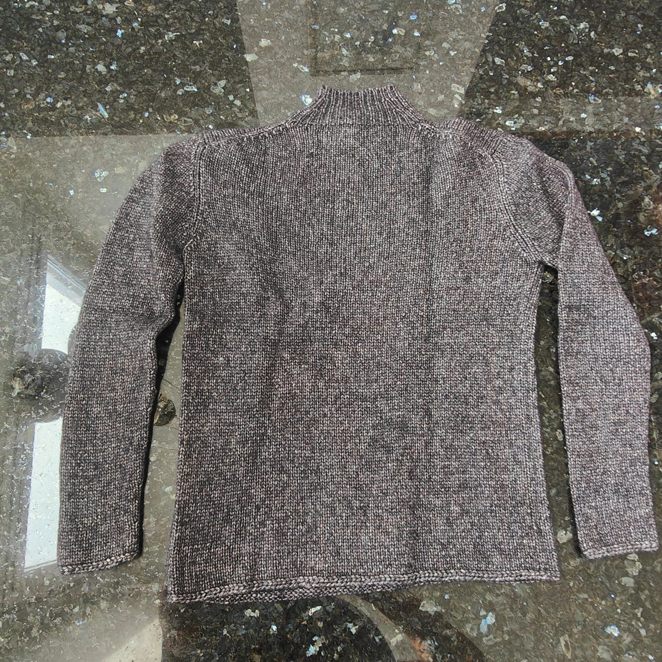 Pullover & Sweatshirts: Pullover – Gebraucht aus Zürich von Mumpfi9 1