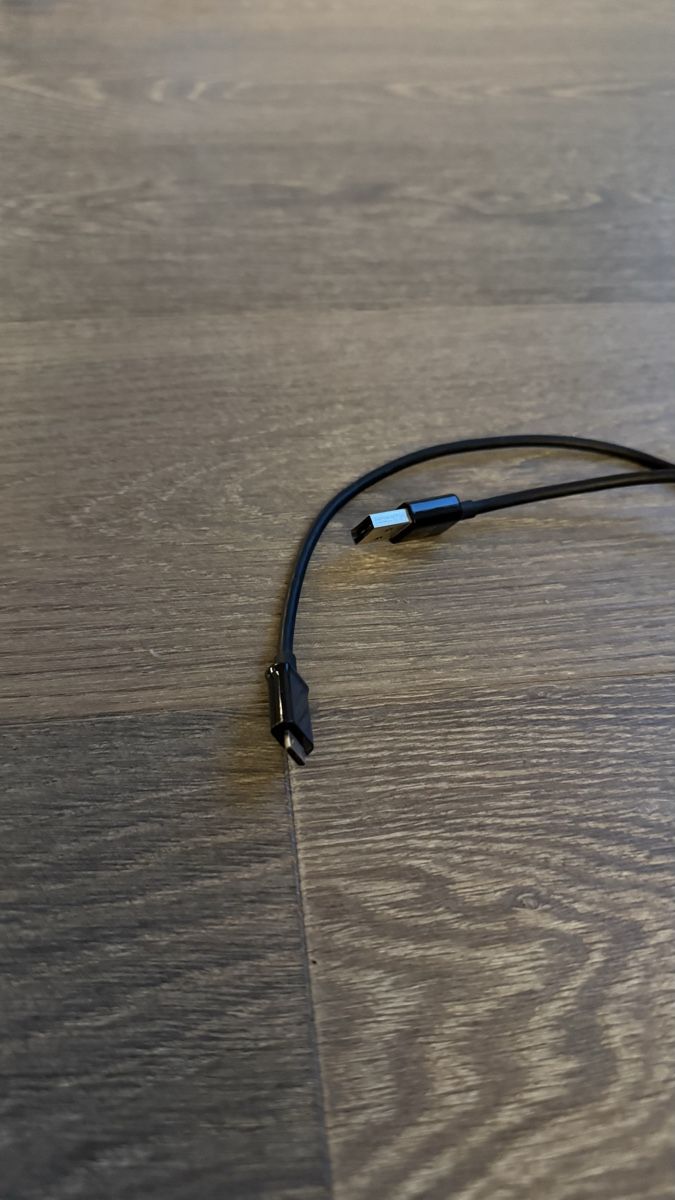 Cavi: USB-C zu USB-A Ladekabel – Usato da Euthal venduto da 99Antik