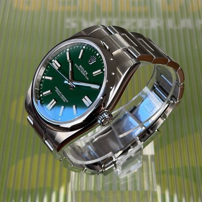 Orologi: Rolex Oyster Perpetual 41mm 124300 – Usato da Genève venduto da minty.watches 1