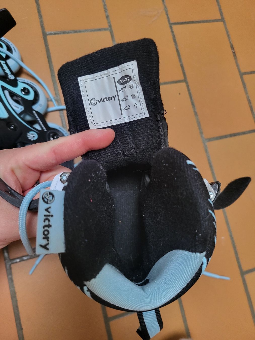 Victory Pattini in linea & Pattini a rotelle: Victory Inlineskates, verstellbar, Gr. 29-32 – Usato da Schneisingen venduto da puppenmaedchen 5