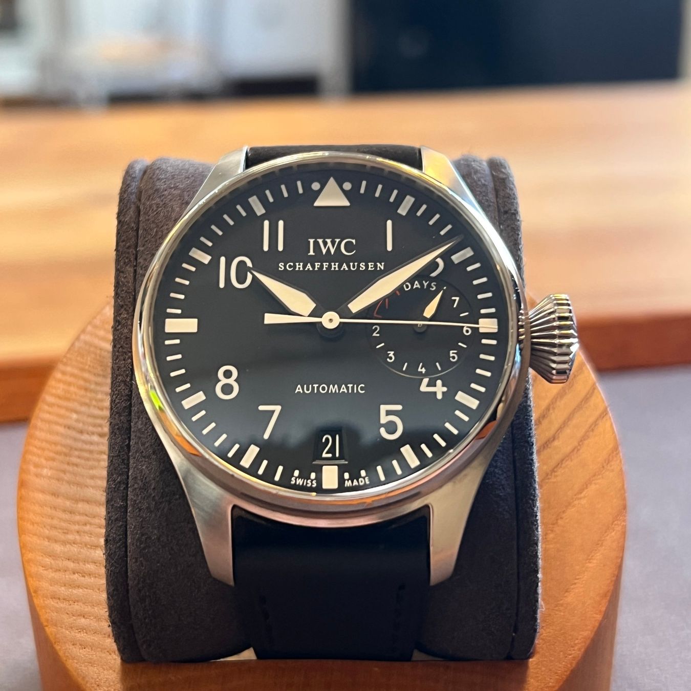 IWC Montres: IWC Big Pilot Automatic Power Reserve IW500401 – D'occasion à Carouge GE par Watchaser